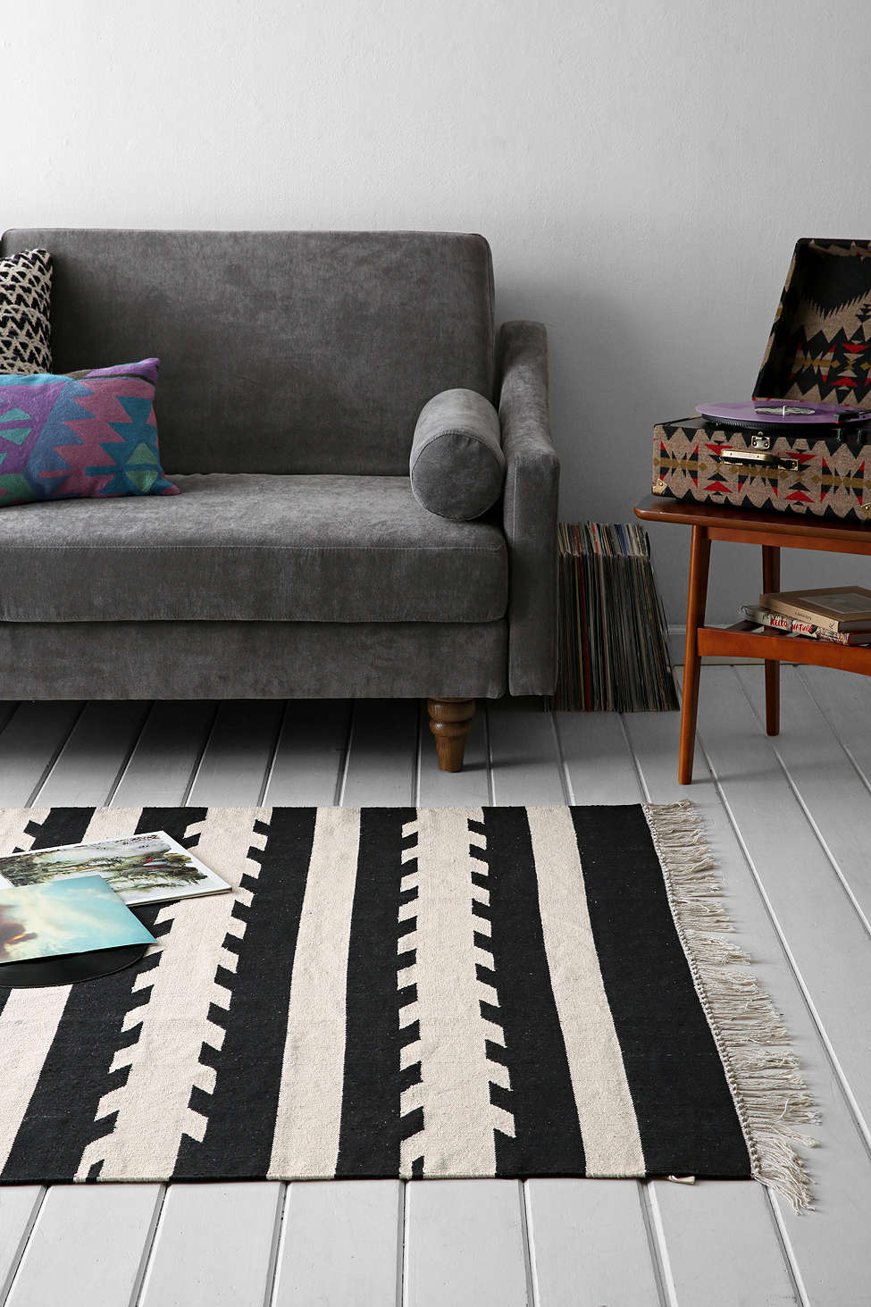 שטיח כותנה דומיננטי תמונה מאתר urban outfitters